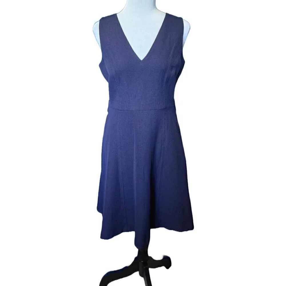 Vince Camuto Pixie Crepe Dress Navy Fit Flare V Neck Career Office 8 NWOT